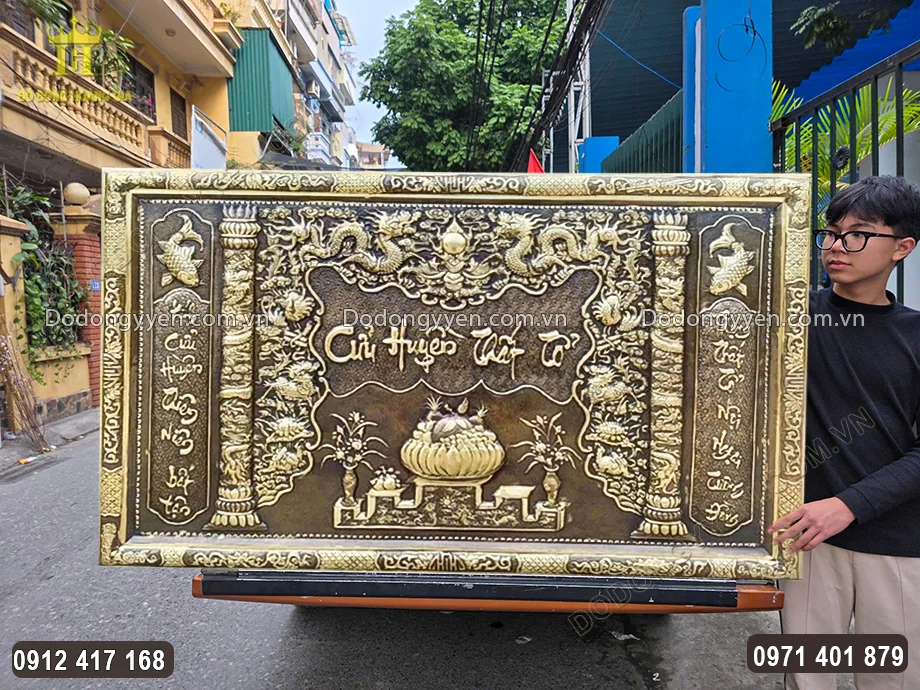 Khung liền đồng v&agrave;ng chắc chắn